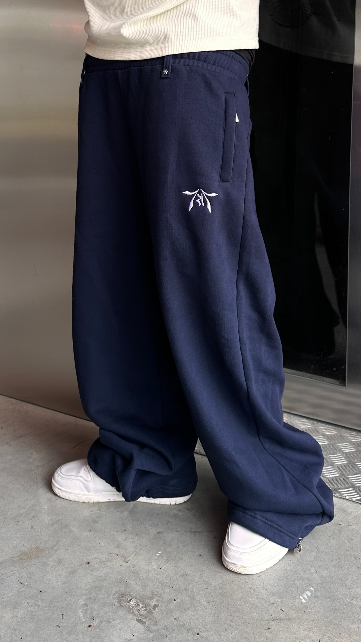 BLACK NAVY JOGGERS