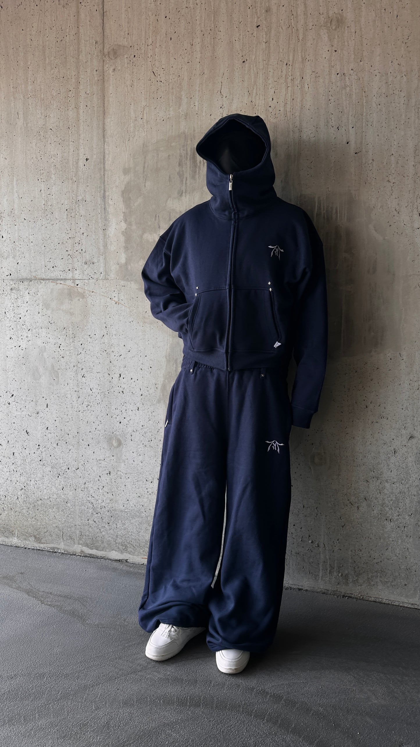 BUNDLE: JOGGER + ZIP-HOODIE
