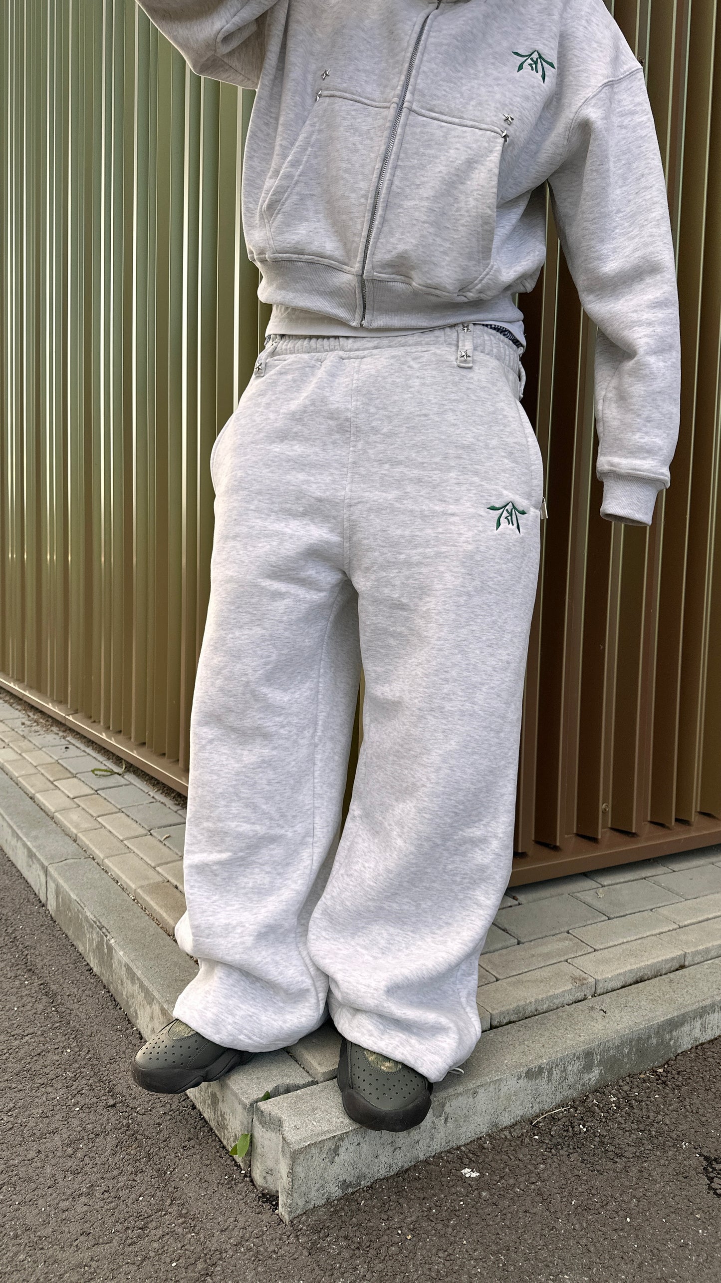 IVORY GREY-GREEN JOGGERS