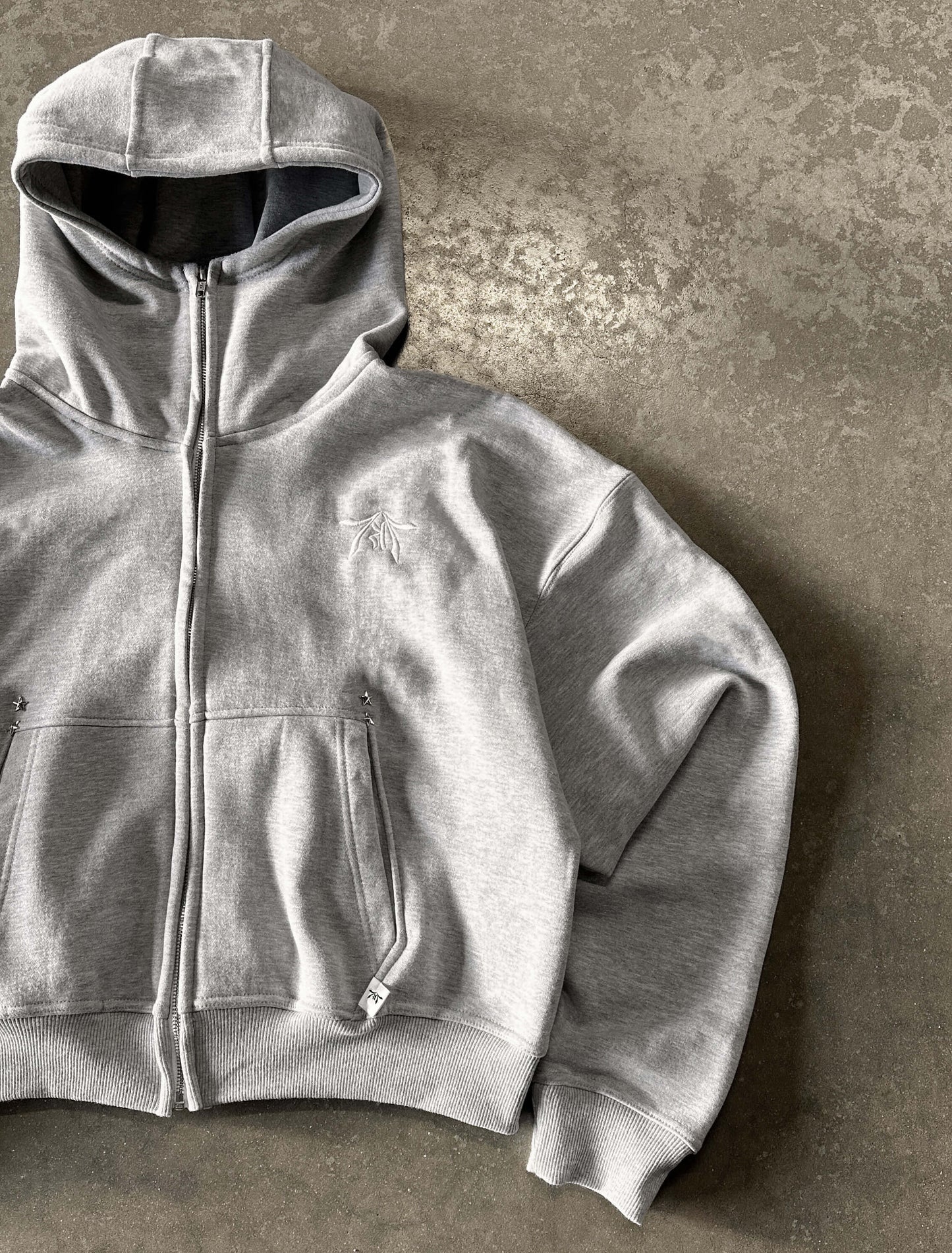 TITANIUM GREY ZIP-HOODIE