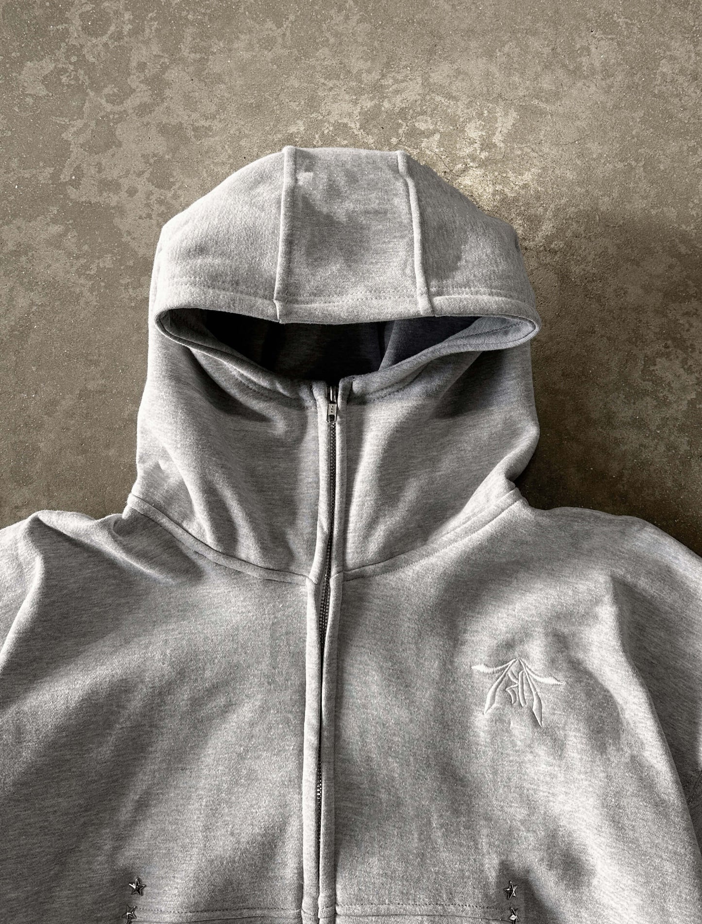 TITANIUM GREY ZIP-HOODIE