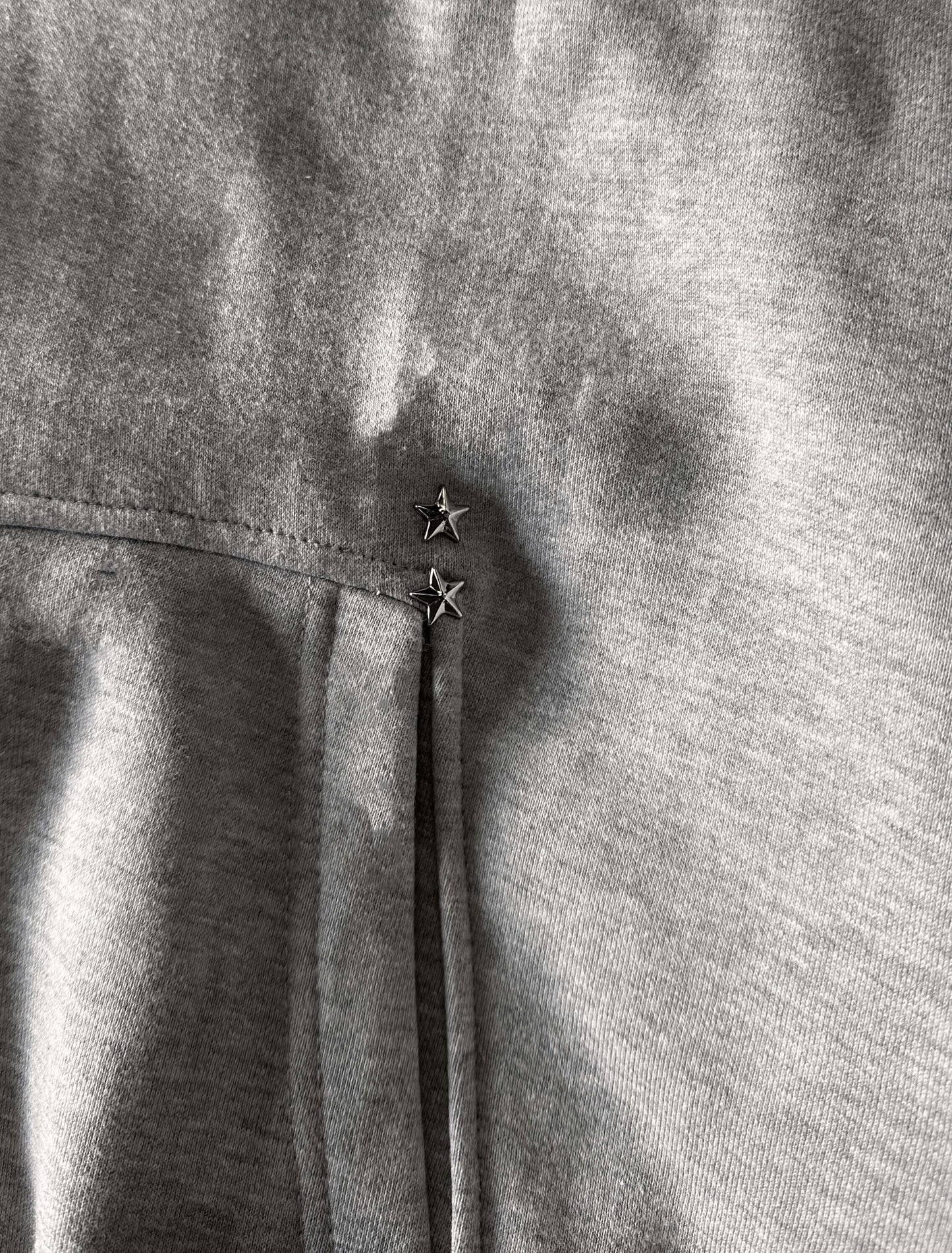 TITANIUM GREY ZIP-HOODIE